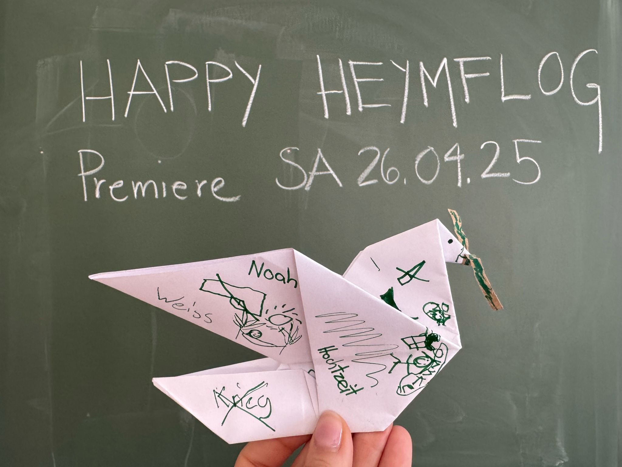 HAPPY_HEYMFLOG_Theater_Kanton_Bern_Klassenzimmerstück_Premiere